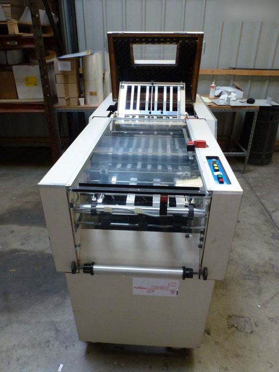 Moore, Paragon CR50 Sealing Machine