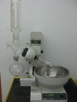 Buchi R-114 Rotary Evaporator with Vertical Condenser