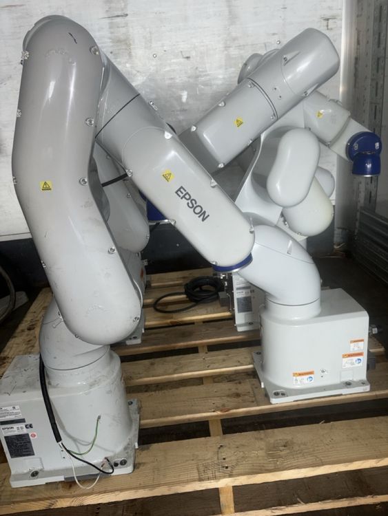 Epson RVT6L-A901SS 6 Axis Payload capacity: 6 kg (13.2 lb)