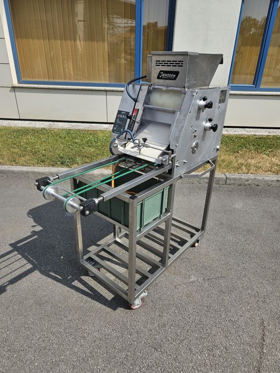 Janssen FM128 Rotary biscuit machine