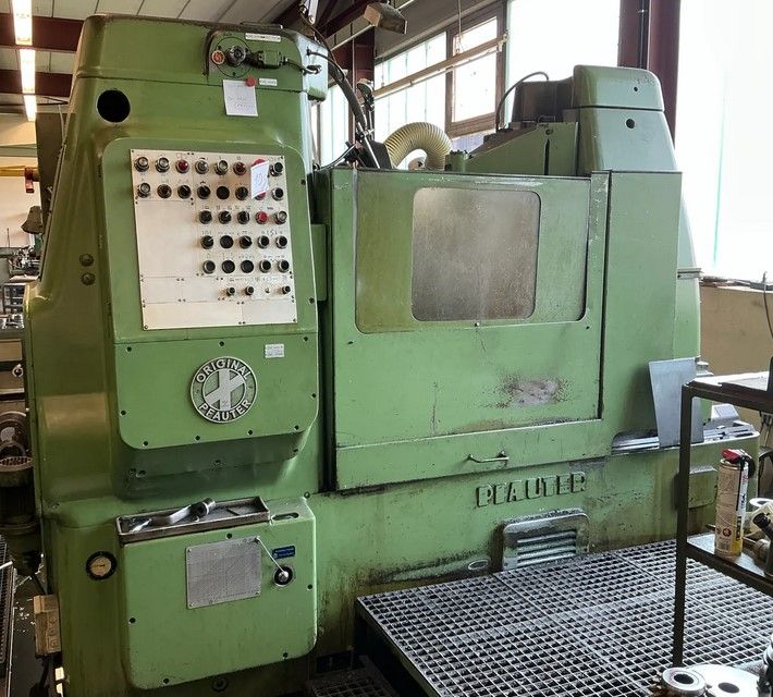 Pfauter P 630 Variable Speed Gear Hobbing Machine - Vertical