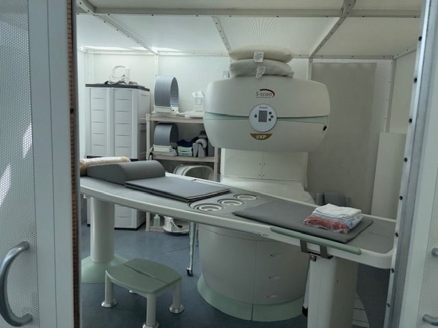 Esaote S-Scan MRI System