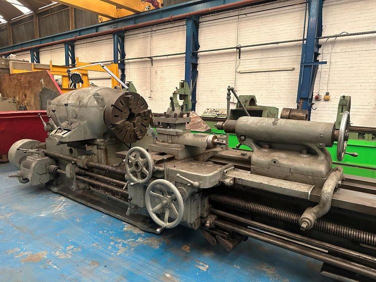 Lang Gap Bed Centre Lathe 330 rpm 28″ x 200″