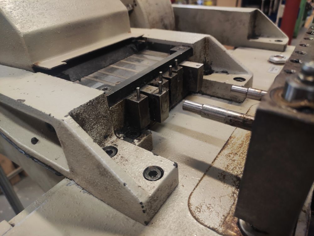 Rius 80/65 Crochet knitting Crochet machine from the wellknown Spanish