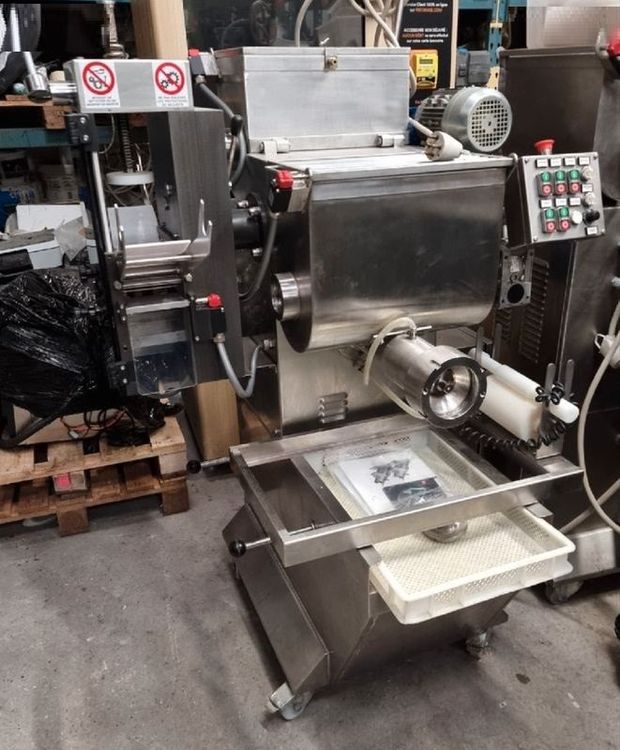 OSTONI  P55R  Pasta and Ravioli Machine