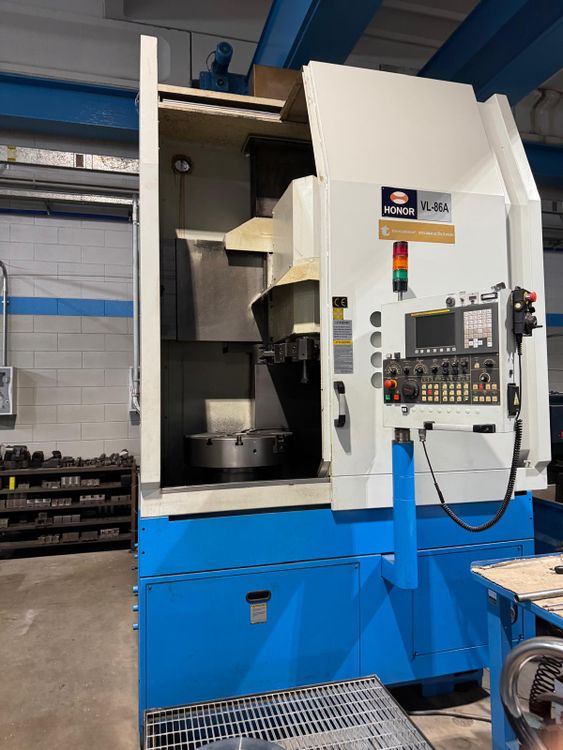 Honor Seiki VL-86A  Chuck diameter: 605 mm