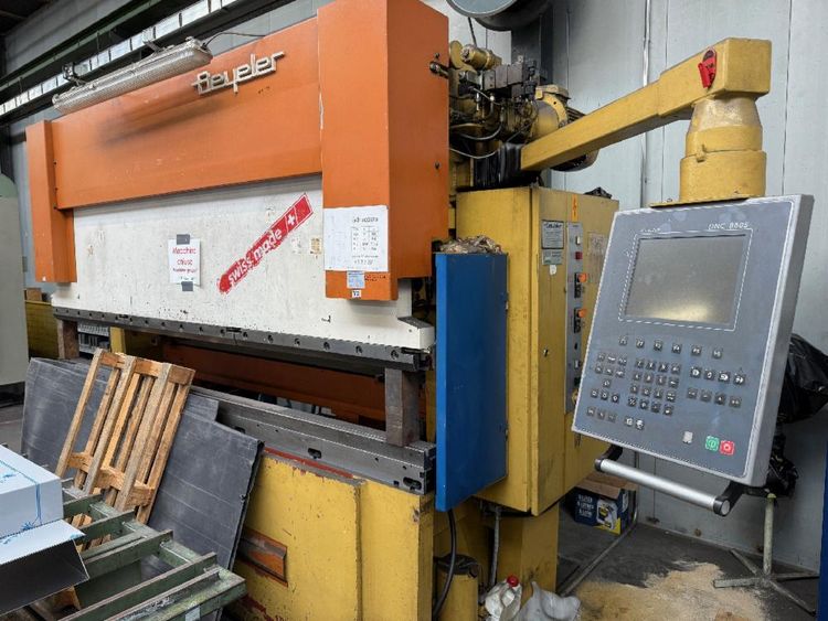 Beyeler RT 125 x 3100 125 tons