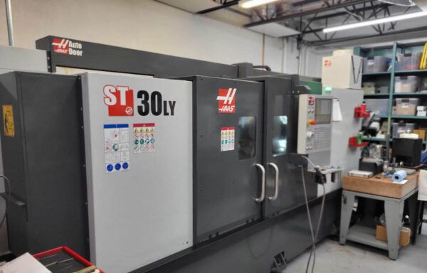 Haas Haas CNC Control 3400 rpm ST-30LY 3 Axis