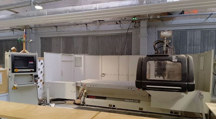 SCM RECORD 121 3 AXIS