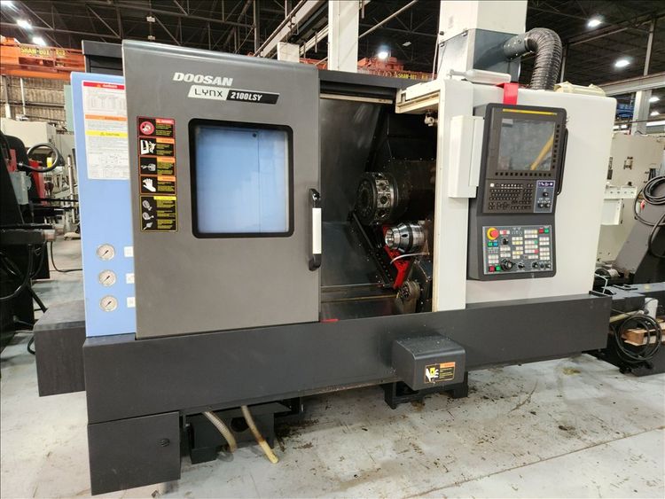 Doosan FANUC CNC Control 4500 RPM LYNX 2100LSYB 2 Axis