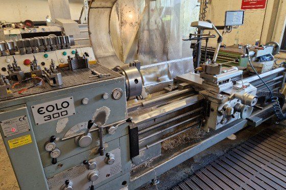 Perno Engine Lathe Variable SNC EOLO 300 x 2000