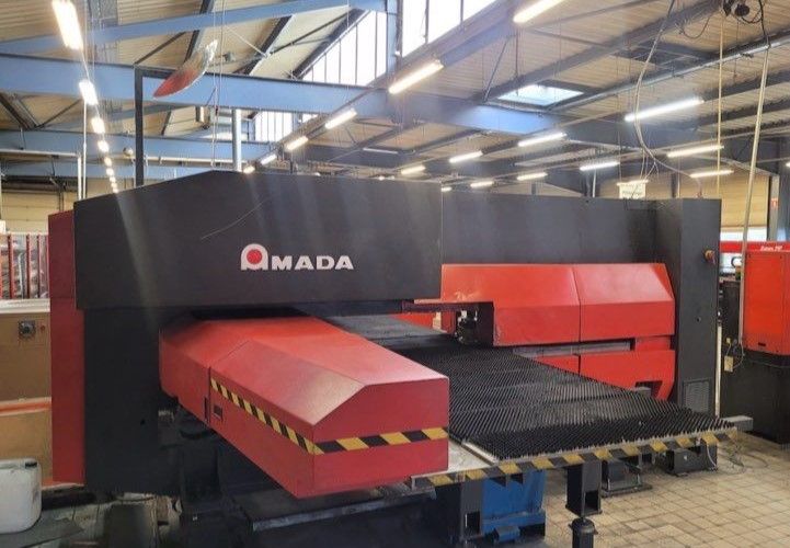 Amada 2510 Punch Press