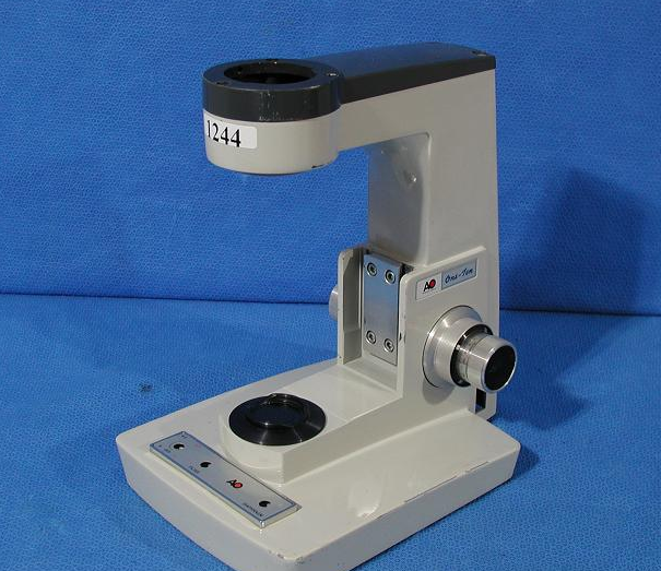 American Optical 110, Microscope