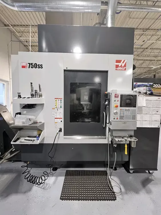 Haas UMC-750SS 4th and 5th Axis.