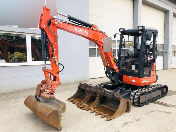 Kubota U353a