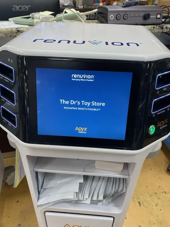 Apyx Medical Renuvion one console Cosmetics
