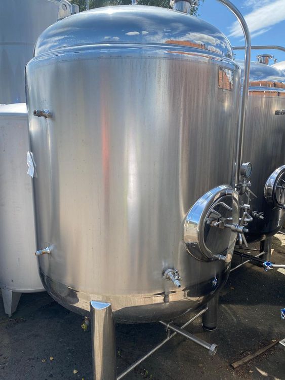 2  Kunbo Vertical stainless steel tank Dished Bottom