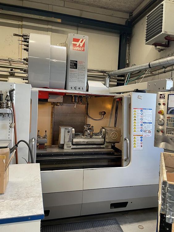 Haas VF-4BHE 3 Axis