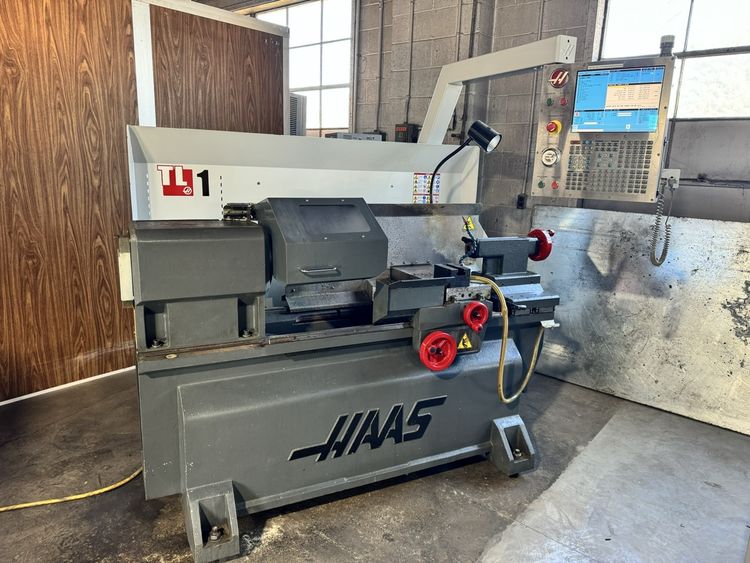 Haas Haas CNC Control 1,800 rpm TL-1 2 Axis