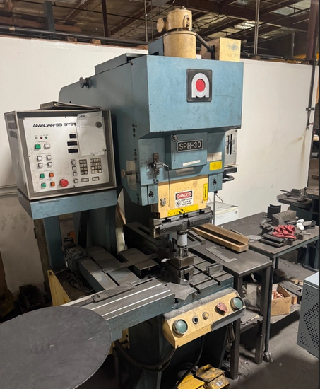 Amada SPH-30 33 Tons