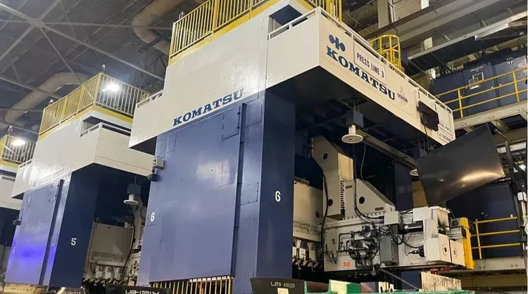 5 Komatsu Four Point 1000 ton