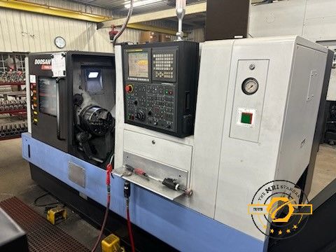 Doosan FANUC CNC CONTROL 2,800 RPM PUMA 300 MC