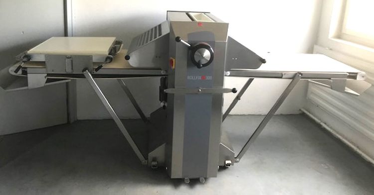 Rollfix 300 W/ 650 1.2 F x 1.2 L Dough sheeter