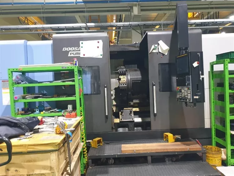 Doosan DOOSAN FANUC SERIES I CNC CONTROL 1,800 RPM PUMA 600II 2 Axis