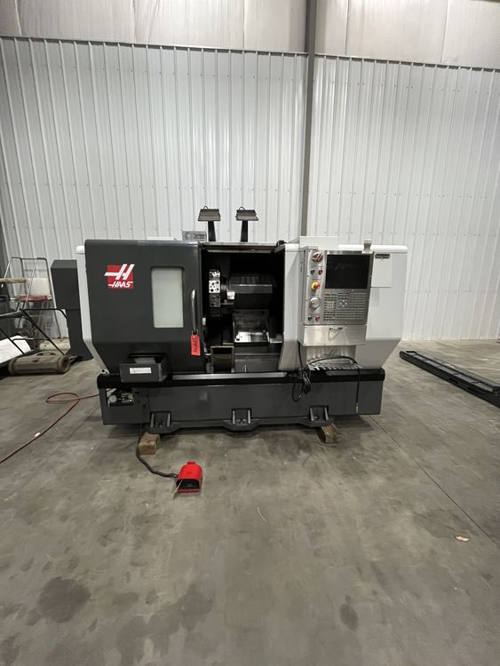Haas CNC Control 5000 rpm ST-20SS CNC TURNING CENTER 2 Axis