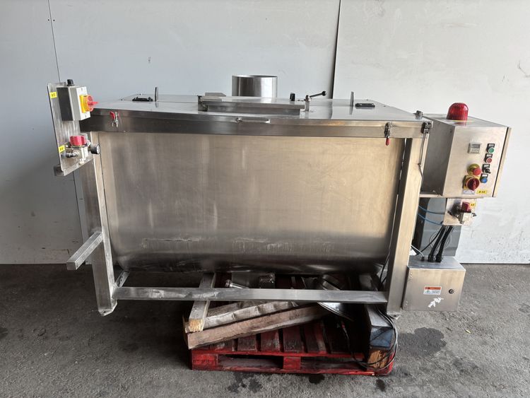 NNP 1000L Ribbon blender