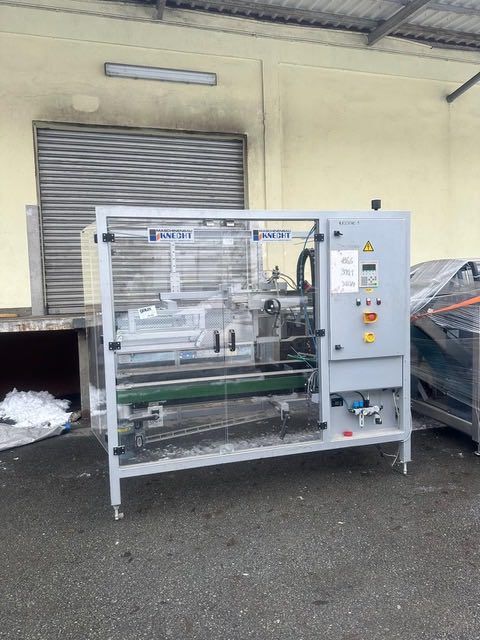 Knecht VS-324 Carton sealing machine