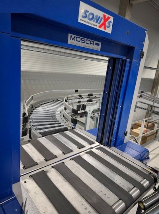 Mosca Carton strapping machine
