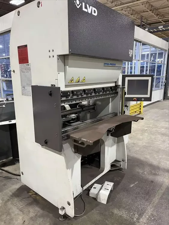 LVD, Strippit DYNA-PRESS 24/12+ 27 Ton
