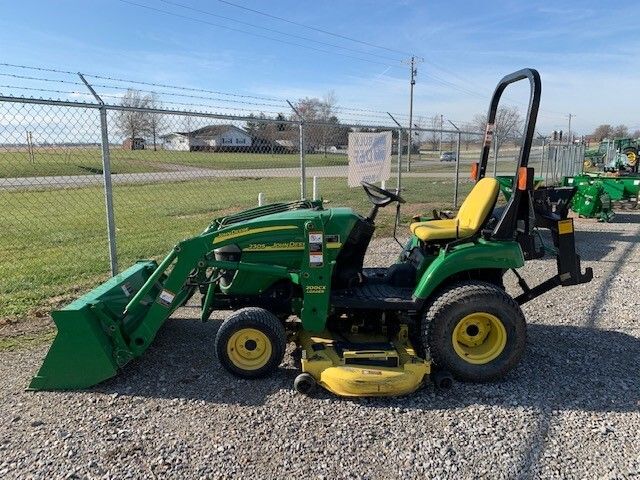 John Deere 2305 Tractor