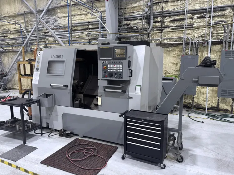 Leadwell Fanuc Oi-TC Control 3,500 RPM T-8 2 Axis
