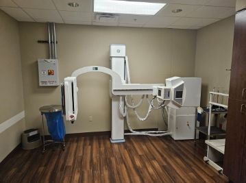 GE Definium 5000 U-Arm Rad Room