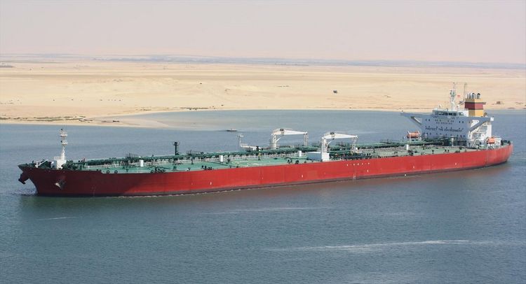 Oil Tanker, Double Hull blt dwt abt 159,000 on abt 17m