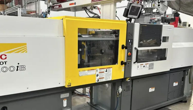 2 Fanuc, Milacron Roboshot S-110iA 138 T