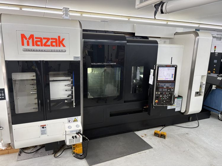 Mazak INTEGREX i-200ST  5 Axis
