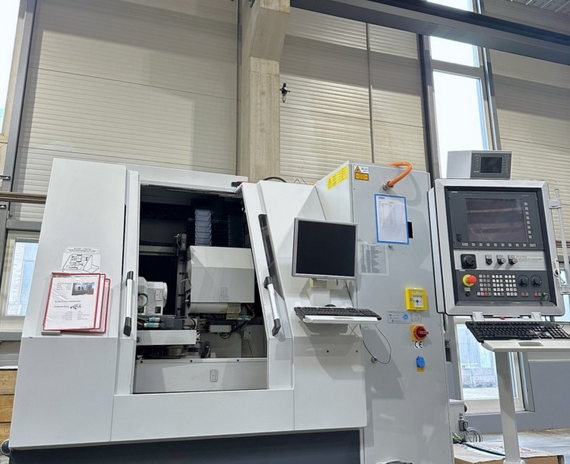 Haas SIEMENS 840D CNC 8000 RPM MULTIGRIND AF1 2 Axis