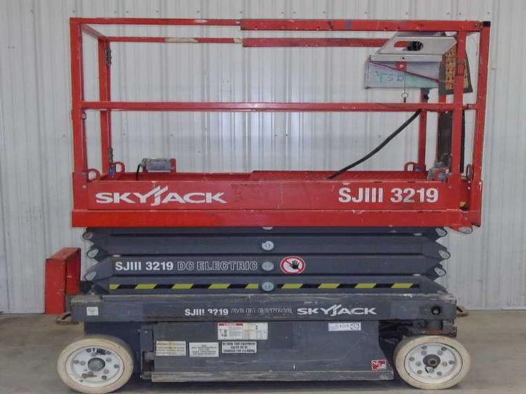 Skyjack SJIII3219  Scissor Lift