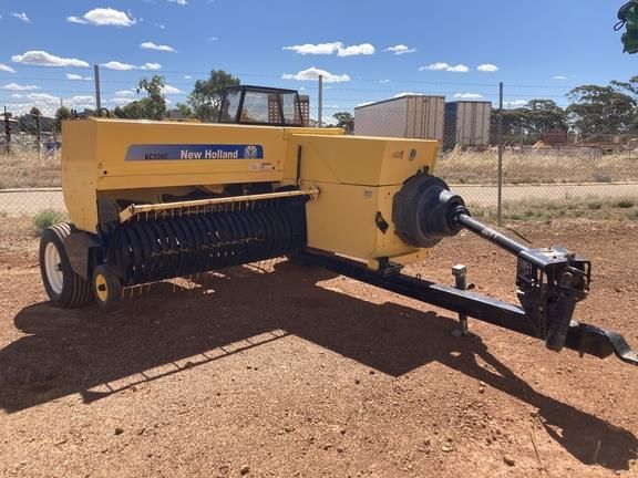 New Holland BC5060 Square Baler