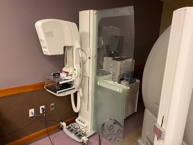 GE Senographe 800T Mammography