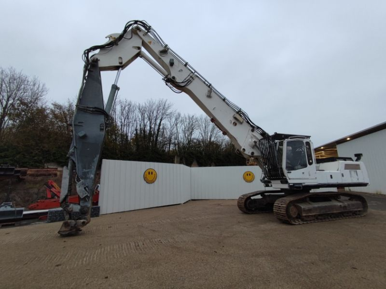 Liebherr R944B HDSL Tracked Excavator