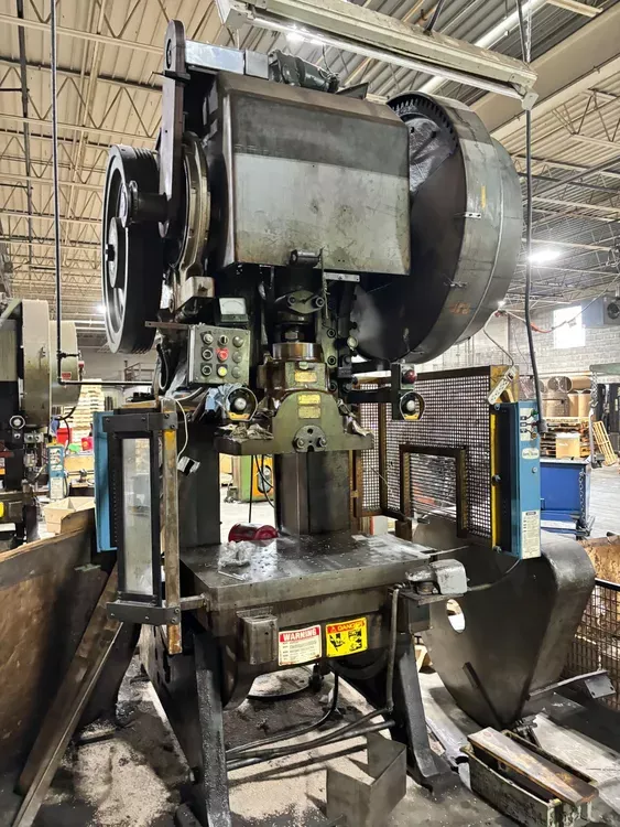 L&J 100 100 Ton