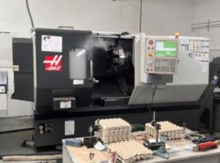 Haas CNC (Haas Classic Control) 4800 RPM DS-30Y 4 Axis