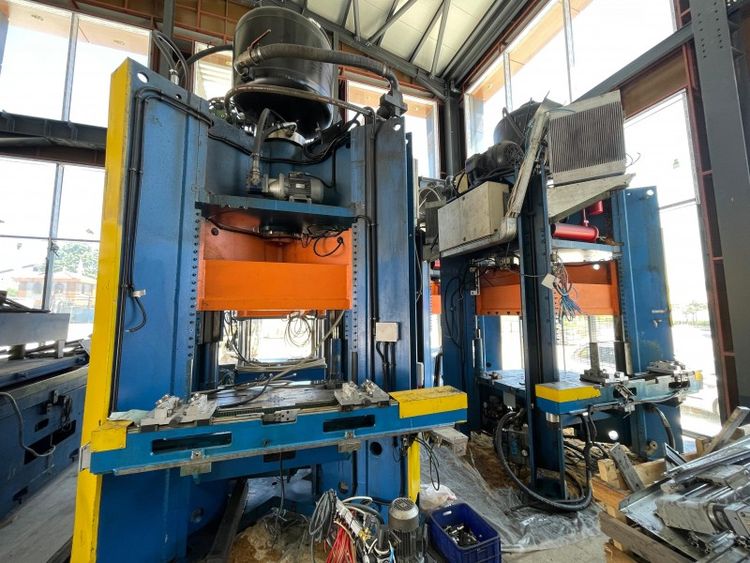 Salvagnini Hydraulic Salvagnını Press Line 200 Ton