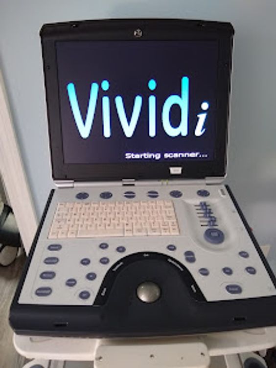 GE Vivid i echocardiograph