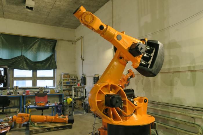 Kuka Robotic arm KR150 6 Axis 150 kg,
