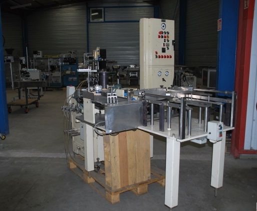 PKB BIOPEX ROTARY FILLING AND SCREWING MACHINE FOR VIALS